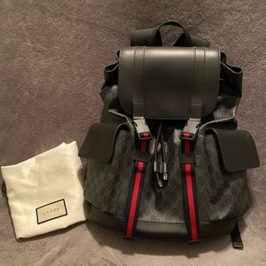 Gucci supreme backpack